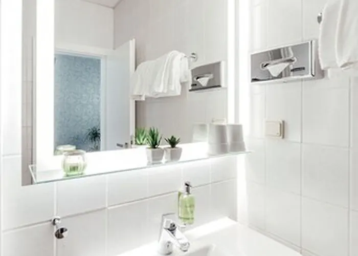 Отель Pallas 3*