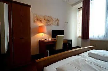 Pallas Отель Дармштадт