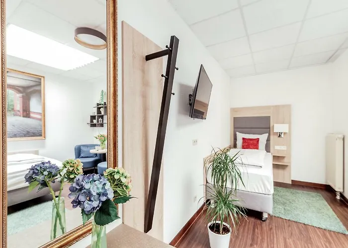 Отель Pallas 3*